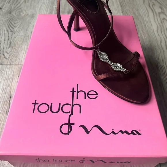 Elegant Brown Strappy Heels - Picture 5 of 6